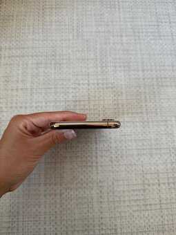 iPhone Xs, Gold, 64GB - 8