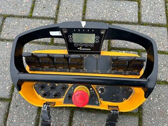 Mercedes-Benz Arocs 3243 8x4 - sklápěč s hydraulickou rukou - 8