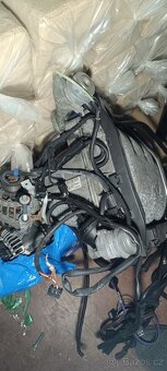 Mercedes 3.2 Chrysler Crossfire  díly - 8