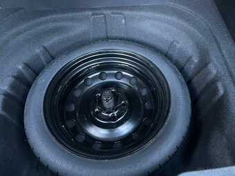 Volkswagen Golf 1.6TDi 1.MAJITEL ČR DPH - 8