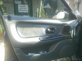 Renault Laguna I 2,0i RXE - 8