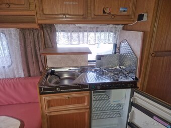 Karavan Hymer-Eriba-Nova - 8