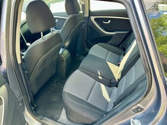 Hyundai i30 KOMBI 1.6i 88KW ČR - 8