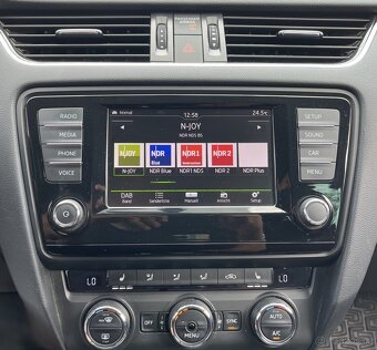 Škoda Octavia 3. Scout 4x4 2.0 TDI 110 KW 1 maj serv kniha. - 8
