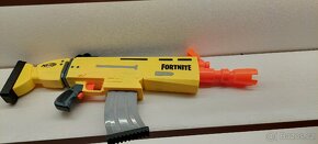 8 ks Nerf zbraní – všechny za 500 Kč - 8