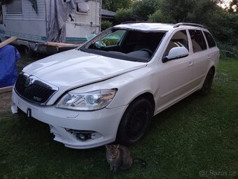 Skoda Octavia Combi 2,0 TDI RS havarovana, pojizdna - 8