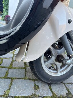 SKÚTR ZNEN RETRO - 8