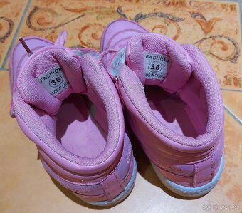 Detske boty 34 a 36 - pěkné a levné - 8