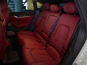 Maserati Levante S Q4 GranSport - 8