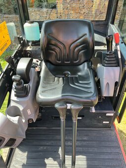 Minibagr KUBOTA KX016-4 - 8