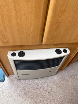 Knaus Südwind 450 FU, NOSIČ KOL - 8