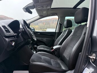 VW SHARAN 2.0 TDi DSG 4x4 LED KAMERA PANORAMA WEBASTO TAŽNÉ - 8