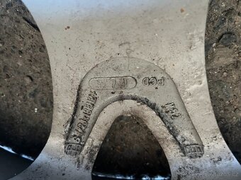 ALU DISKY BMW 5x120 R18možno i pneu. R18 - 8