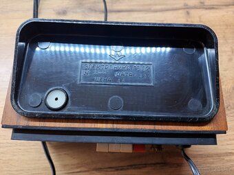 Sovětský  digitální  dřevěný hodiny/ budík  Elektronika  4 - 8