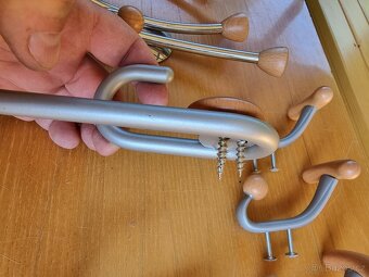 Háčky na věšáky - 8