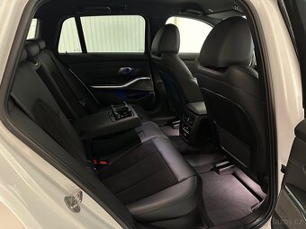 BMW 330D 210kW M-PAKET 4x4 LASER H/K ACC HUD CZ DPH TAŽNÉ - 8