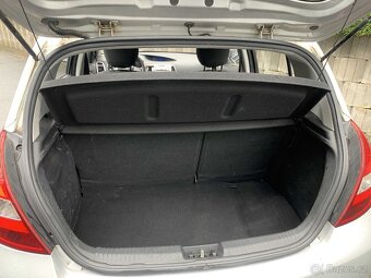 Hyundai i20 1.25 57 kW TAŽNÉ Z. r.v. 2012 - 8