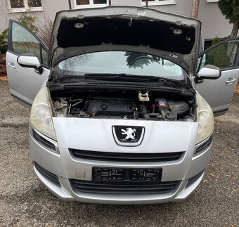 Peugeot 5008 - 8
