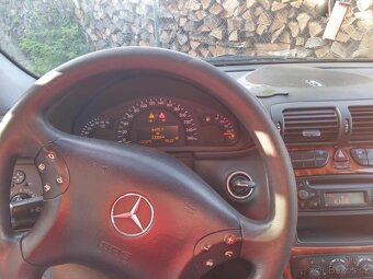 Mercedes benz na opravu nebo náhradní díly - 8