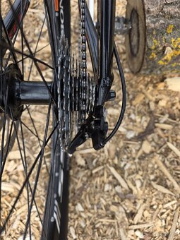 Horské kolo MTB Trek 8000 robustní a ultralehké - 8