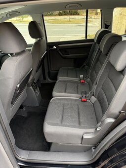 VW TOURAN DSG - 8