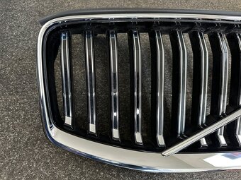 VOLVO XC60 II LIFT Maska - 8