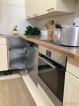 Krémová moderní kuchyně HERMÍNA - 8