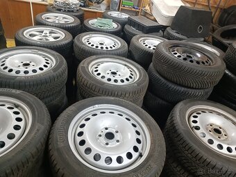 215/55r17 zánovní zimní sady - 8