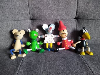 had, krokodýl, letadlo, kůň, žába, myš,hlavolam,mašina, bagr - 8