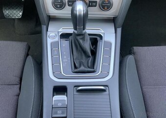 Volkswagen Passat 2.0TDi 110kw DSG NAVI TEMPOMAT automat - 8
