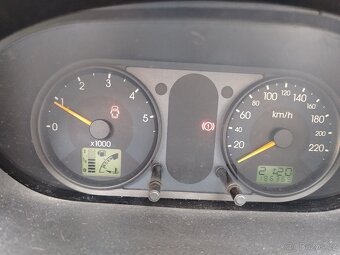 Ford Fiesta 1,4 TDCi nafta - 8