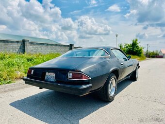Chevrolet Camaro 1977 5.0 liter V8 - 8