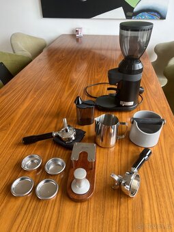 Rocket Espresso Appartamento s příslušenstvím - 8