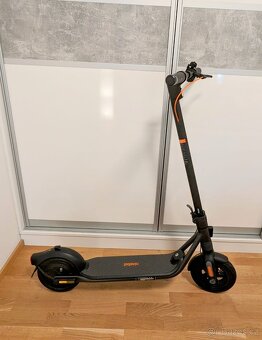 Segway Ninebot F2 PRO E odpružená elektrokoloběžka, 32 km/h - 8