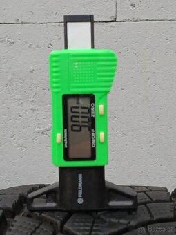 Zánovní zimní orig alu Škoda Karoq 215/50/18 vzorek 9mm - 8