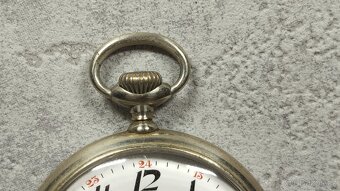 Starožitné pánské kapesní hodinky značené DOXA - 8