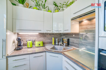 Prodej bytu 3+1, 63 m², Mariánské Lázně, ul. Hroznatova - 8