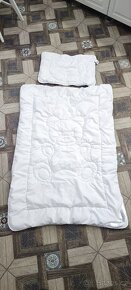 Výbava pro mimi,set do postýlky,peřinky,kolotoč,hračky - 8