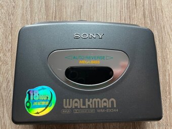 SONY WALKMAN - 8