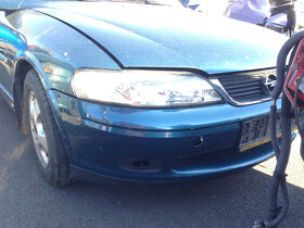 Opel Vectra B Combi 1,6 16V 74kW Ecotec 1999 - díly - 8