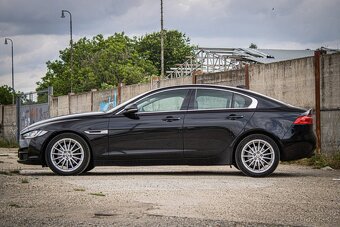 Jaguar XE 2.0 I4D Prestige AT - 8