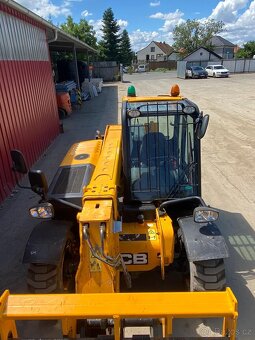 Teleskopický manipulátor JCB 525-60 - 8