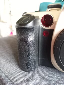 Canon EOS 50 + objektiv 28-80 + batery pack + brašna - 8