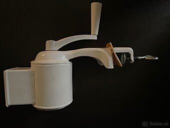 Sbírka výročních půllitrů (i menších), mlýnek - 8