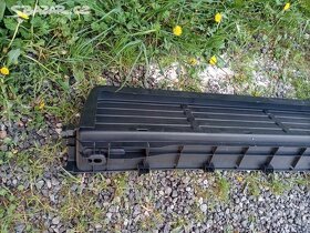 PRODÁM NOVÝ ZADNÍ PLAST PŘES NÁRAZNÍK MB SPRINTER DODÁVKA - 8