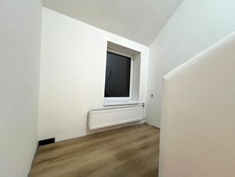 Byt 2+kk se zahradou v klidné obci Dobrotice - 8