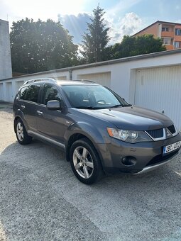Mitsubishi Outlender - 8