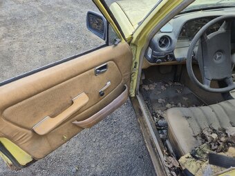 Mercedes Benz w123 200D (soubor dílů) - 8
