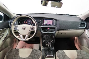 Volvo V40 T2 90kW, A/T, MOMENTUM, ZÁRUKA, VÝHŘEV - 8