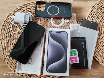 iPhone 15 Pro Max 256GB Black Titanium ZAMLUVENO - 8